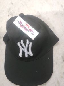 Mens Black Sports Cap For Playing