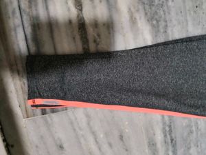 Activewear Leggings with Coral Stripe Detail