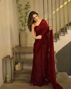 Beautiful Maroon 😍Sequined Saree