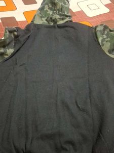 Cool Camo &amp; Black Zip-Up Hoodie
