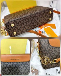 MICHAEL KORS* *JET SET MEDIUM SIGNATURE LOGO WD bo