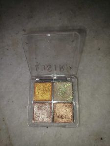 4-Shade Eyeshadow Palette