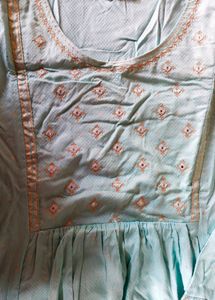 Avaasa Women Kurti