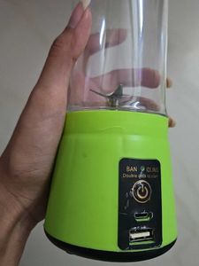 Portable USB Rechargeable Juicer Cup