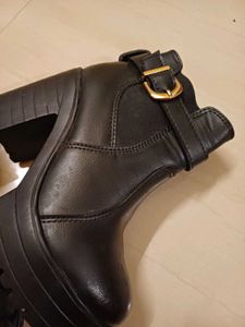 Chunky Platform Buckle Boots