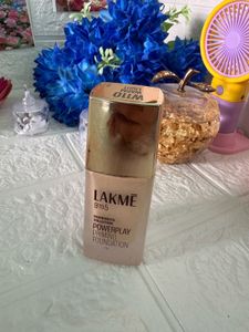 Lakme Foundation &amp; Sun Scoop Sunscreen