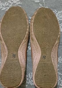 Baby pink Indian jutti