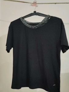 Black T-Shirt / top