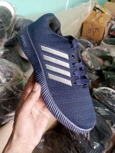 NEW NO USED SPORTS SHOES FOR MEN.
