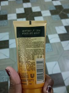 Lakme Sun Expert Tint Hint Sunscreen SPF 50