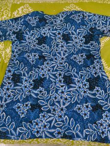 Blue Floral Print V-Neck Short Kurti