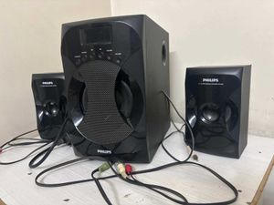 Philips 2.1 Multimedia Speaker System