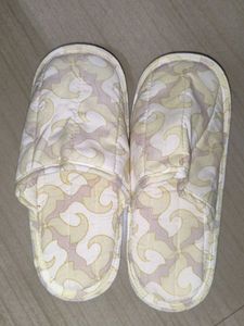 Cozy Floral Print Slippers