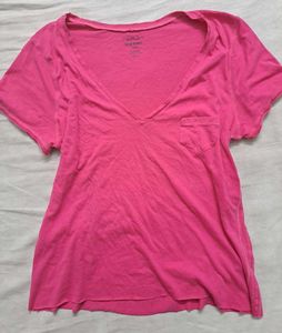 Pink V neck Tshirt 🌷