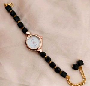 Elegant Jones Quartz Watch Bracelet