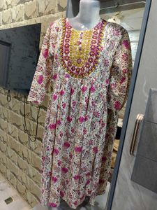 Embroidered Floral Print Kurta