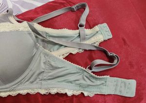 H&amp;M lace trim Push up bra
