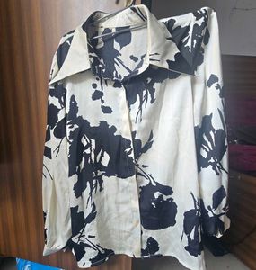 Chic Floral Print Button-Up Blouse