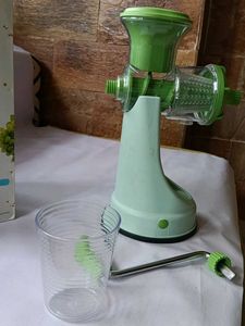 Manual Juicer for Fruits &amp; Vegetables