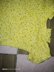 Floral Top with jeans white
