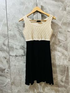 Chic Black & Cream Knit Dress