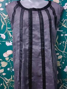 Chic Grey Striped Tunic Top