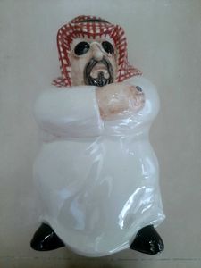 💎 Decorative Ceramic Figurine (Savings Box)