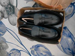 h and m Classic Black Loafers cost 4k