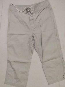 Imported Old Navy Relaxed Capri