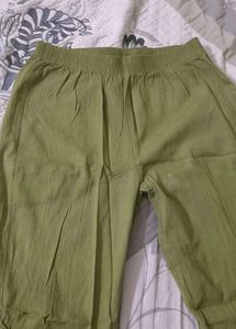 Women's Green Ethnic legis
