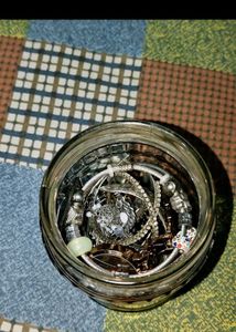 10 Assorted Women's Jewelry Collection