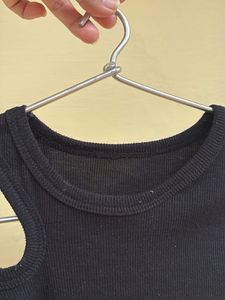 Chic Black Cutout Tank Top