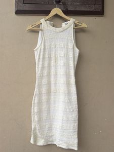 White Sleeveless Dress 🤍✨
