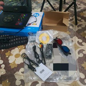 Portable DVD Player with 9.8" Screen