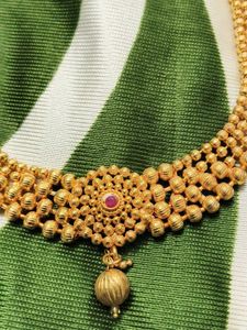 Elegant Gold Necklace Set