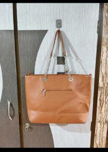 Stylish Tan Leather Tote Bag