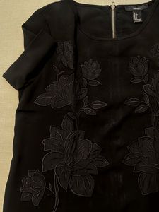 FOREVER 21  Black Floral Embroidered Top