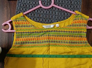 Yellow Top w Colourful Embroidery