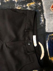 straight fit Black Trousers