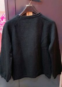 Elegant Black Sweater with full sleeves for girls