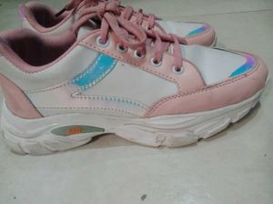 Pink  Shoes 👟For Girls