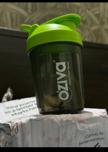 600ml Or 300ml Oziva  Shaker