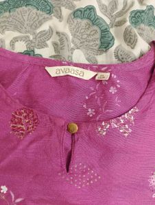 Avaasa Pink Kurta with Floral Print