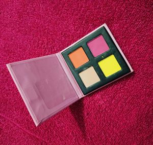 Myglamm Pop-xo Hot Mess Eyeshadow Kit