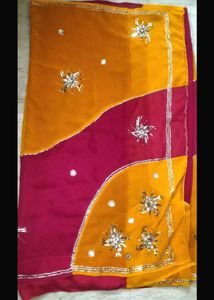 🌟 Vibrant Dual-Tone Saree with Mirror Work
