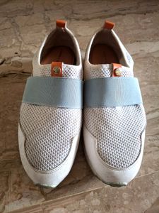 White Color Casual Shoes 👞