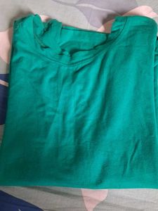 Green Long Sleeve Top