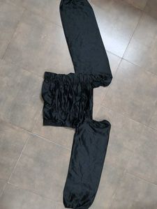 black puffy sleeve crop top