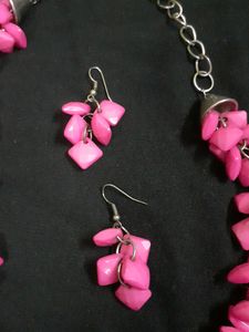 Neclace With Earrings