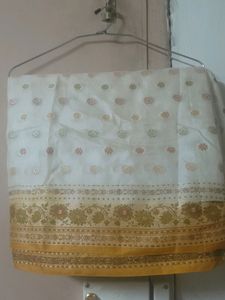 Silk Saree With All Over Butti